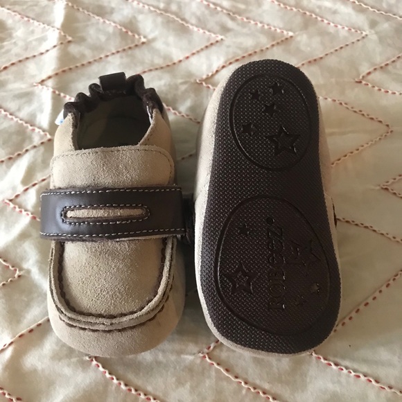 NWT Suede baby shoes from Robeez - Picture 3 of 4